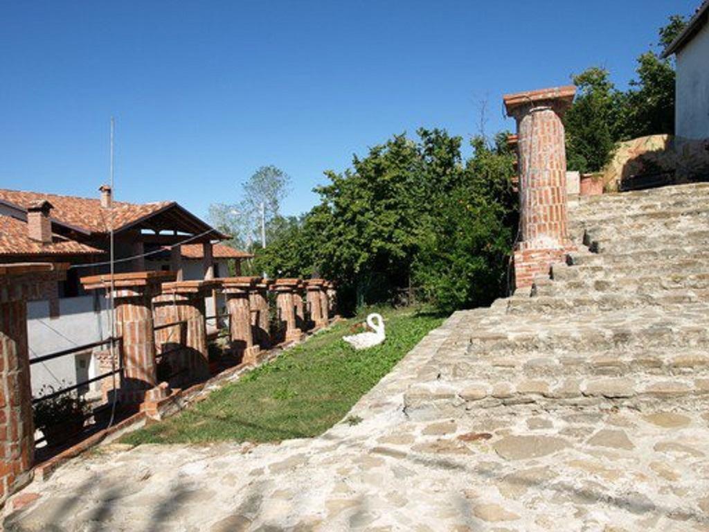 B&B I Colori Dell'Arcobaleno Belvedere Langhe Exterior foto