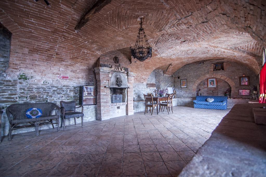 B&B I Colori Dell'Arcobaleno Belvedere Langhe Exterior foto